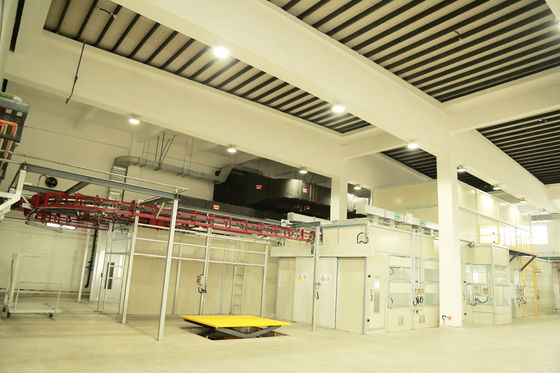 Linea di pittura militare della parte con la catena d'attaccatura automatica per la linea di verniciatura della cabina della macchina pesante